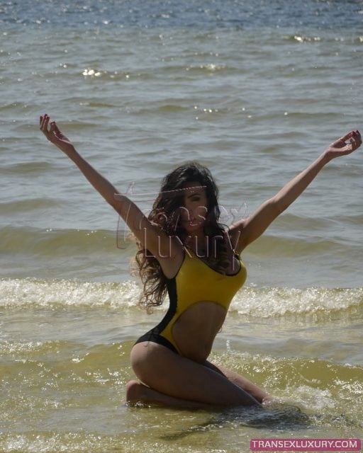 Livia Lavínia - Foto 11 de 47