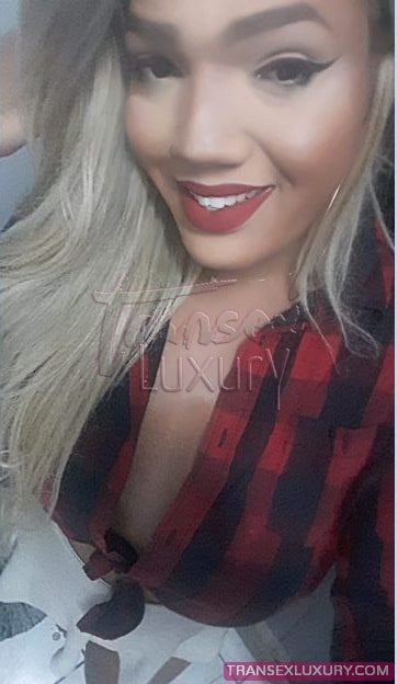 Lívia Ribeiro - Foto 12 de 90