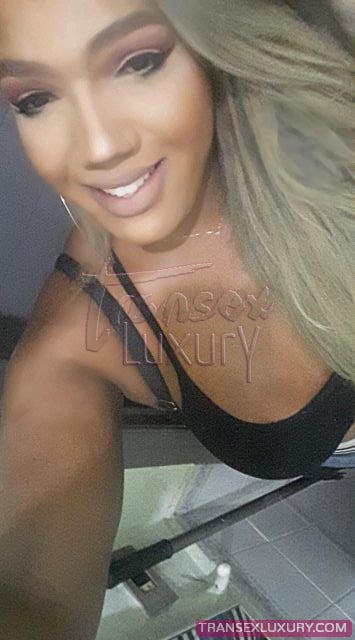 Lívia Ribeiro - Foto 15 de 90