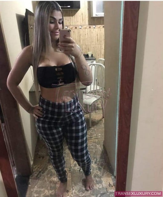 Larissa Freitas - Foto 1 de 8