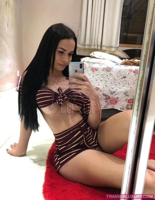 Layane Morelly - Foto 1 de 7