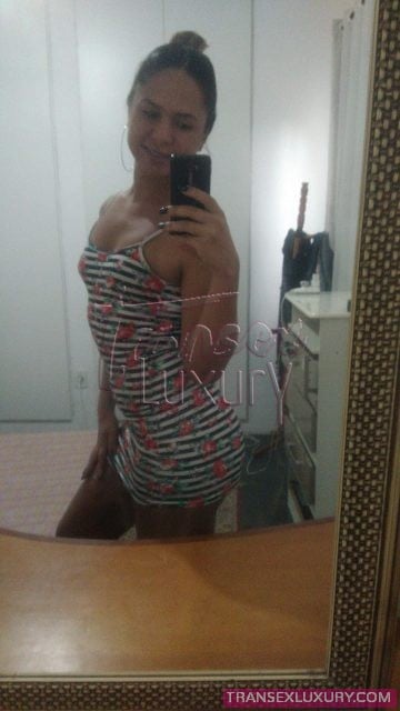 Leandra Caiçaras - Foto 27 de 33