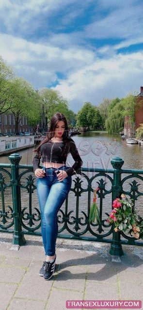 Mickaelly Menegazzi - Foto 47 de 66
