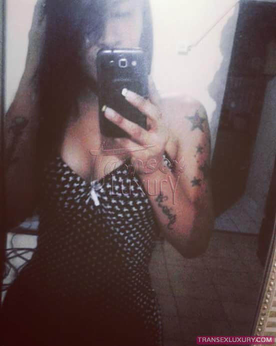 Mirella Gonçalves - Foto 23 de 48