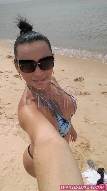 Monicke Costa - Foto 15 de 39
