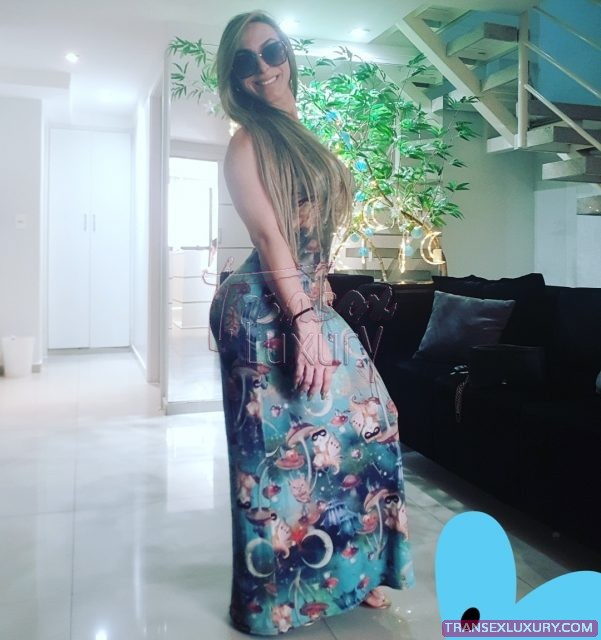 monique-bandeira