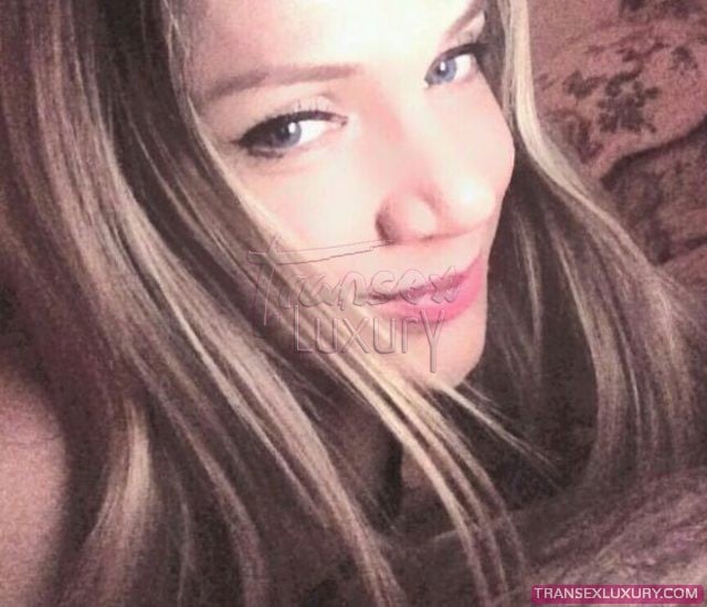 Nadinny Broenza - Foto 1 de 10
