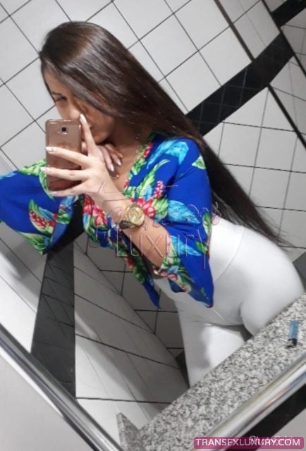 Nicolly Bythencourt - Foto 45 de 87