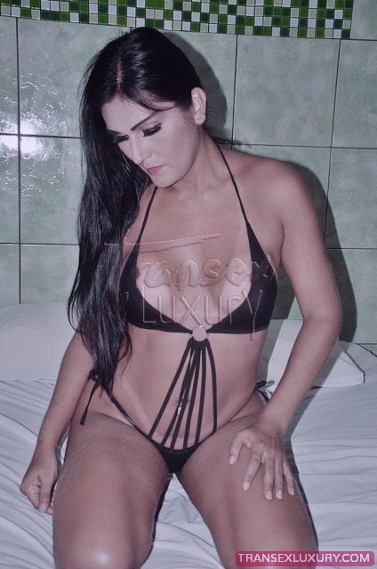 Nicolly Lins - Foto 2 de 50