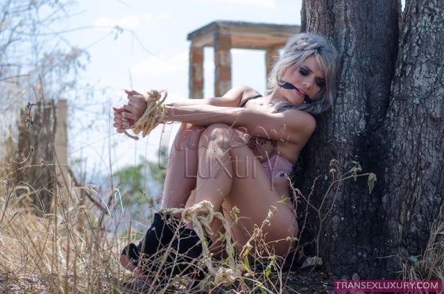 Niely Ferraz - Foto 51 de 65