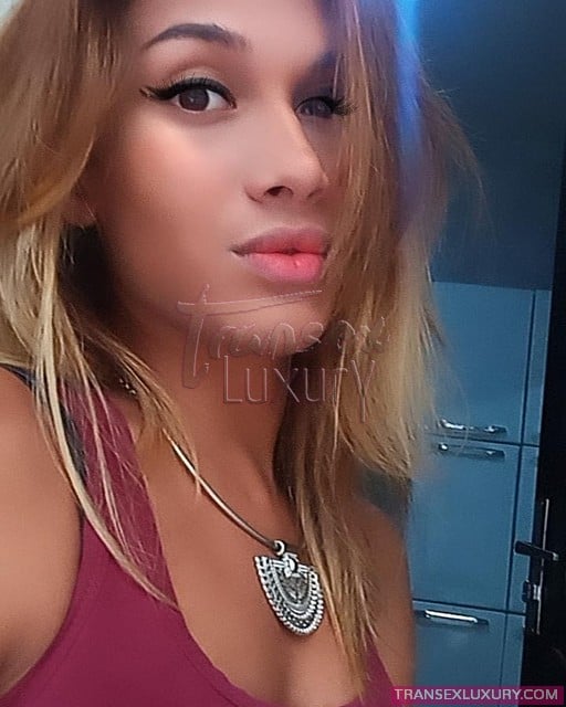 Paola Bauer - Foto 3 de 9