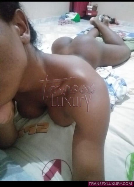 Rihanna Santos - Foto 4 de 12