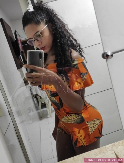 Sandy Mulata - Foto 1 de 29