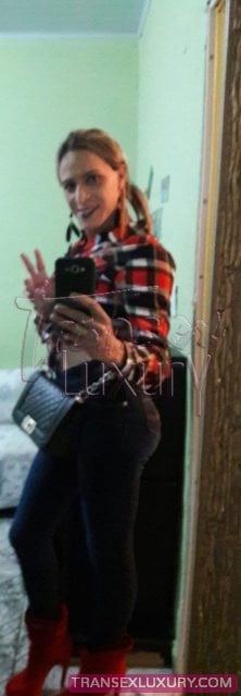 Stéfany Yasmim - Foto 3 de 9
