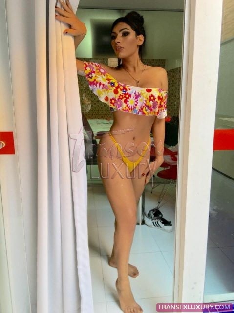 Suellen Oliveira - Foto 6 de 159