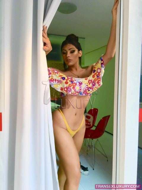 Suellen Oliveira - Foto 7 de 159