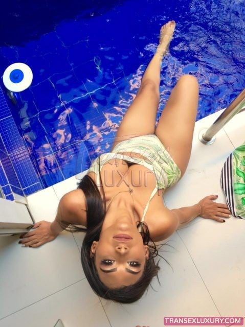 Suellen Oliveira - Foto 19 de 159