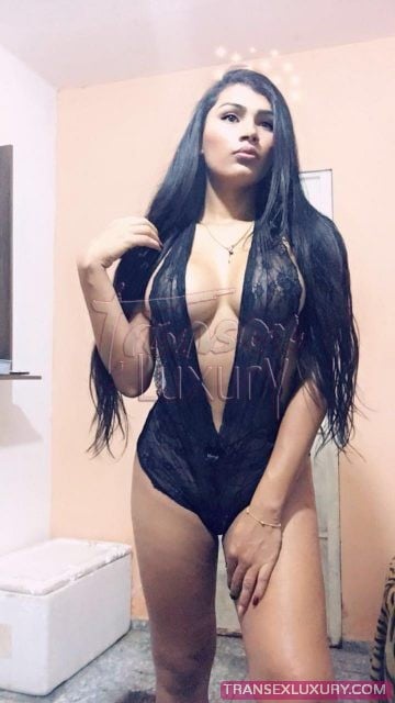 Suellen Oliveira - Foto 30 de 159