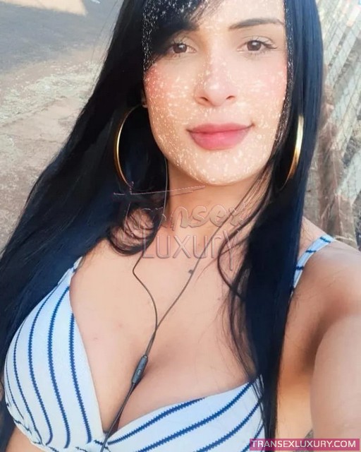 Thalita Parlatolly - Foto 2 de 18