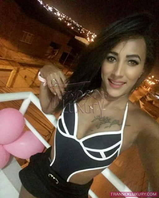 Tabatá Lobato - Foto 10 de 32