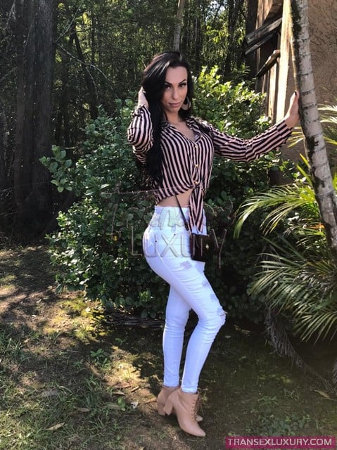 Vivian Hoss - Foto 15 de 16