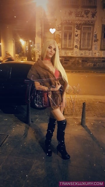 Yara Martin - Foto 16 de 18