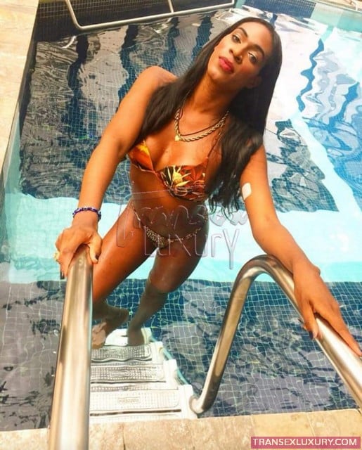 Yasmin Ambrósio - Foto 7 de 11