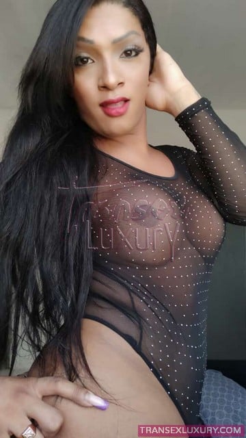 Yrella Soares - Foto 1 de 13