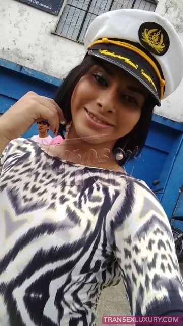 Yasmin Araújo - Foto 4 de 32