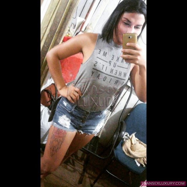 Yasmin Araújo - Foto 16 de 32