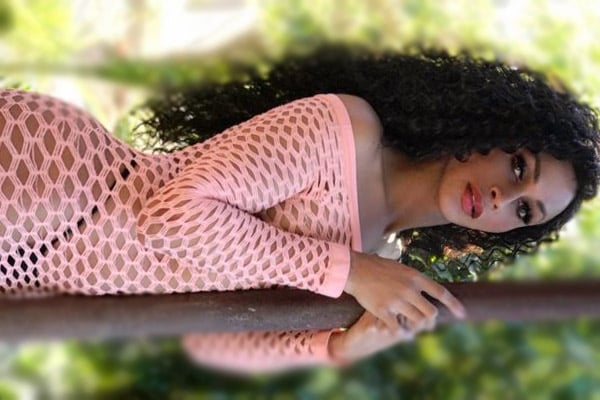 Alice Evans Travesti com Local em Pariquera-Açu