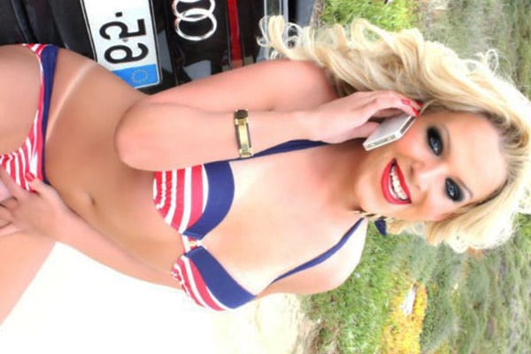 Barby Sayeg Travesti com Local em Chácara, Betim