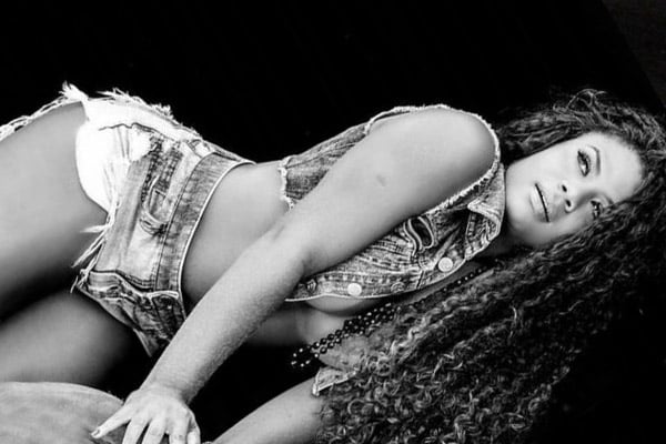 Valentina Carioca Travesti com Local em Feira de Santana